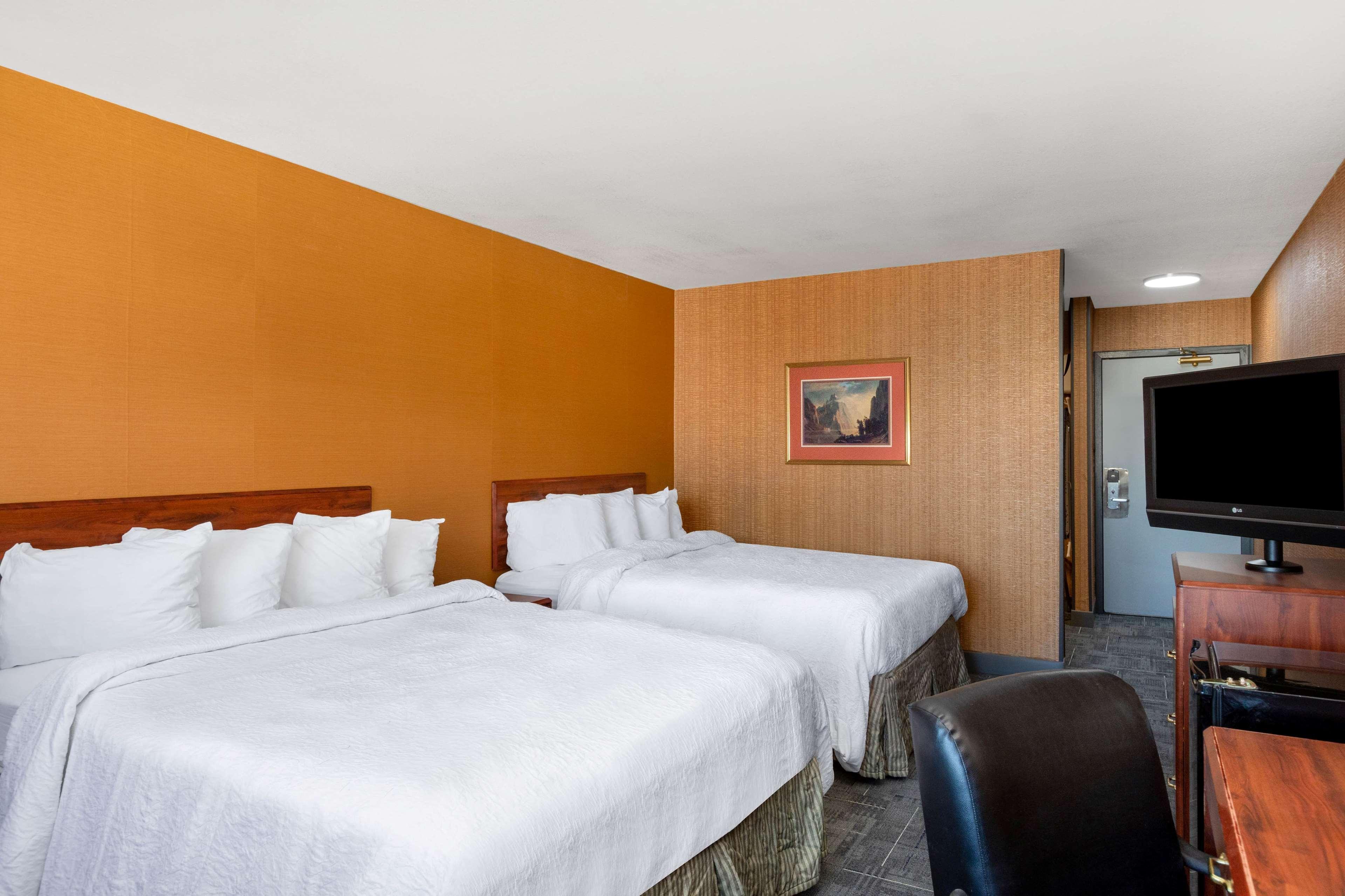 Howard Johnson By Wyndham Gillette Esterno foto