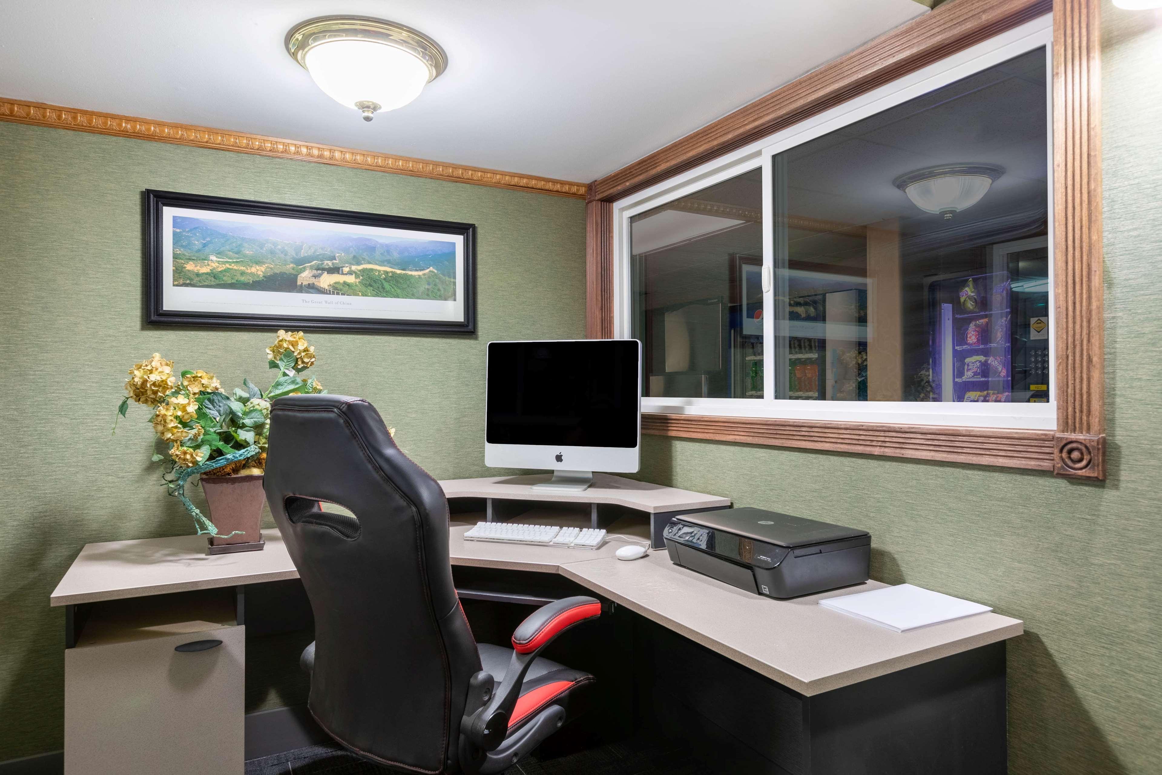 Howard Johnson By Wyndham Gillette Esterno foto
